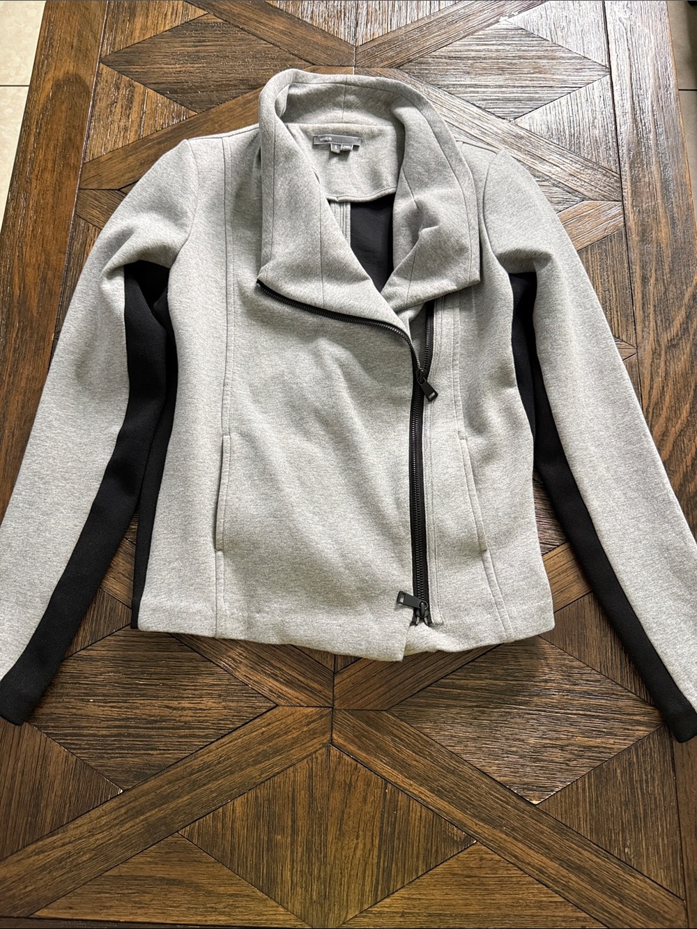Vince Gray Knit Scuba Jacket Asymmetrical Zip Black Side Panels Size S